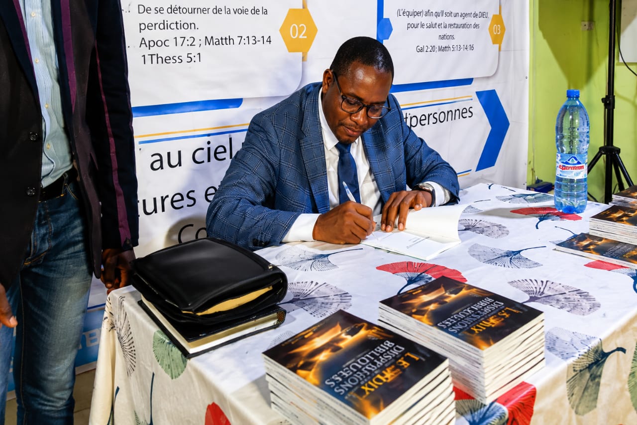Les 10 Dispensations Bibliques » : le Pasteur Joseph Fotué dévoile un ouvrage pour mieux comprendre le plan de Dieu à travers les âges